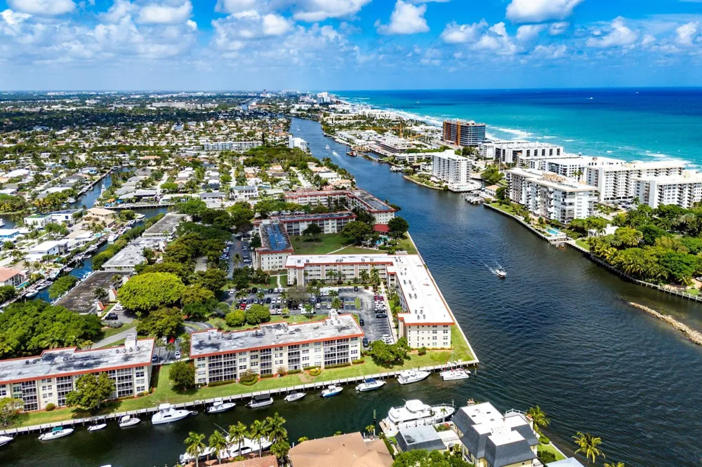 3100 NE 48th Court #415 Lighthouse Point, FL 33064