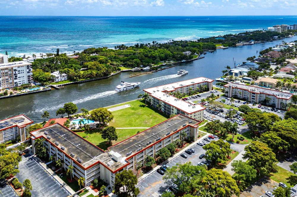 3100 NE 48th Court #415 Lighthouse Point, FL 33064