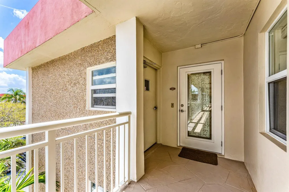 3100 NE 48th Court #415 Lighthouse Point, FL 33064