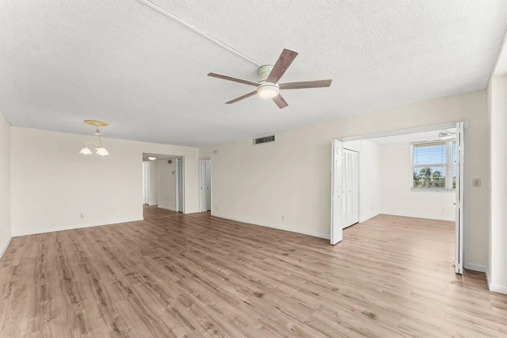 3100 NE 48th Court #415 Lighthouse Point, FL 33064