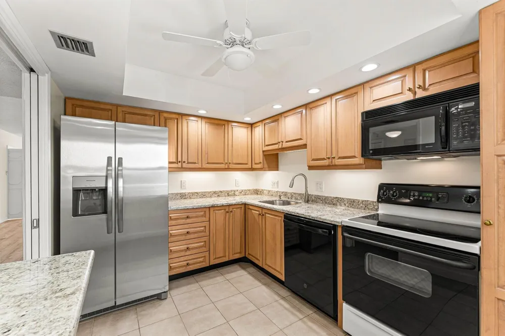 3100 NE 48th Court #415 Lighthouse Point, FL 33064