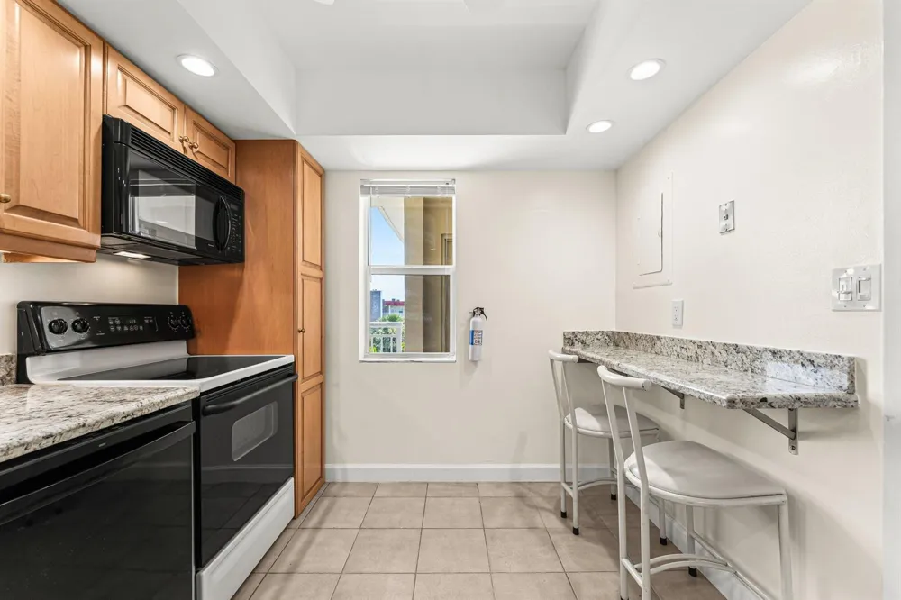 3100 NE 48th Court #415 Lighthouse Point, FL 33064
