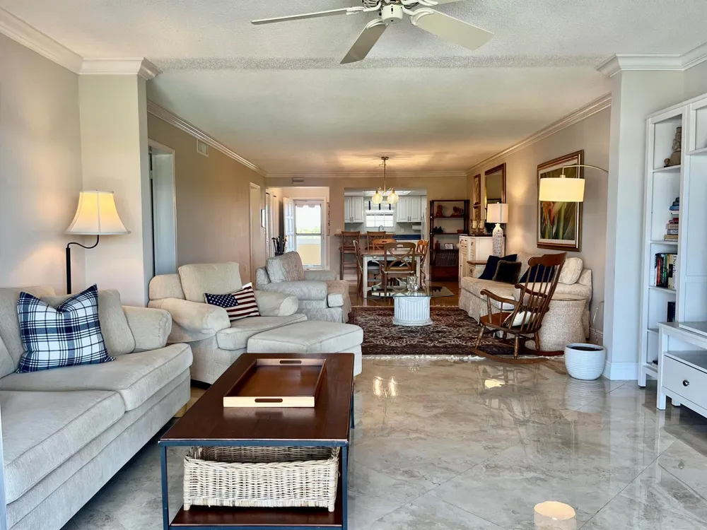 145 Atlantis Boulevard #Ph4 Atlantis, FL 33462