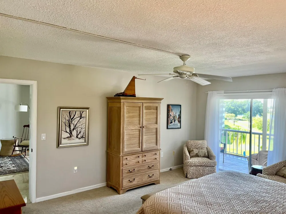 145 Atlantis Boulevard #Ph4 Atlantis, FL 33462