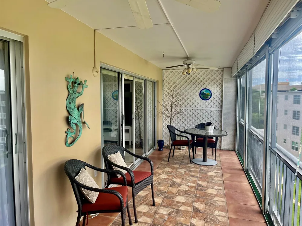 145 Atlantis Boulevard #Ph4 Atlantis, FL 33462