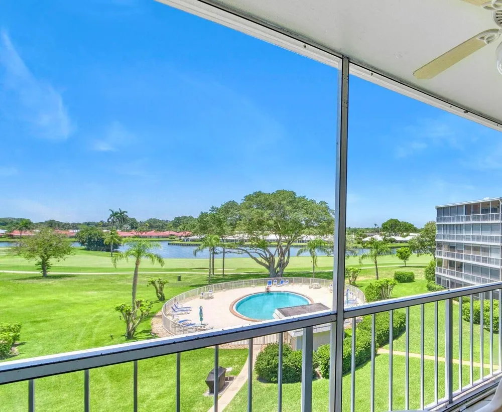 145 Atlantis Boulevard #Ph4 Atlantis, FL 33462