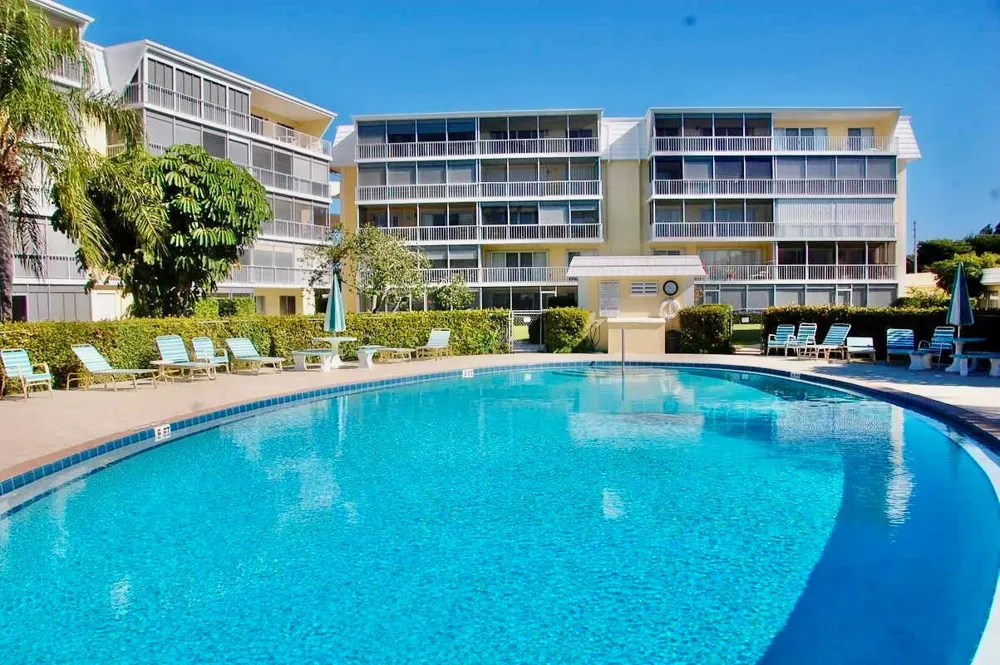 145 Atlantis Boulevard #Ph4 Atlantis, FL 33462