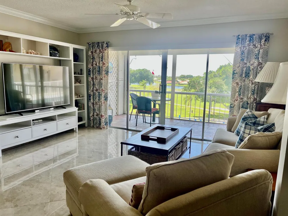 145 Atlantis Boulevard #Ph4 Atlantis, FL 33462