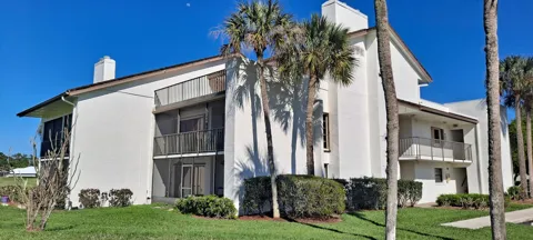3500 Twin Lakes Terrace #206