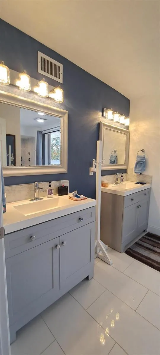 3500 Twin Lakes Terrace #206 Fort Pierce, FL 34951