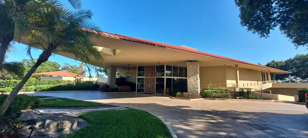 3500 Twin Lakes Terrace #206 Fort Pierce, FL 34951