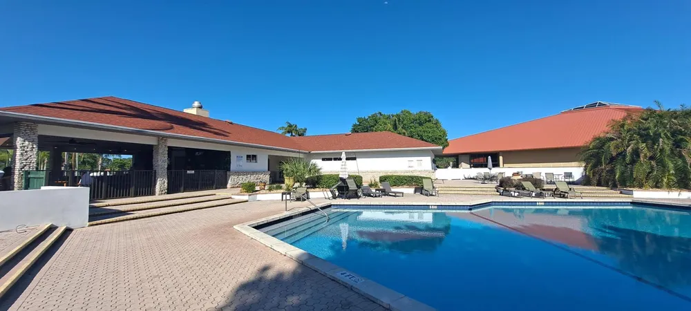 3500 Twin Lakes Terrace #206 Fort Pierce, FL 34951