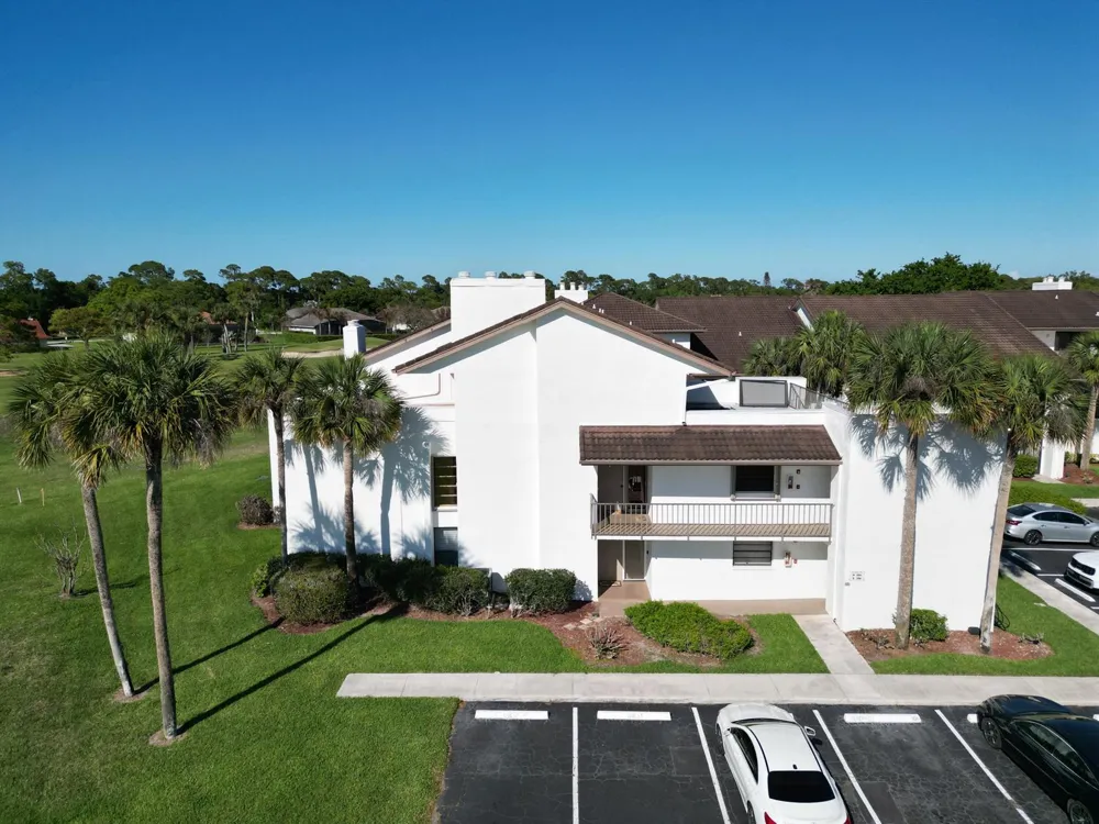 3500 Twin Lakes Terrace #206 Fort Pierce, FL 34951