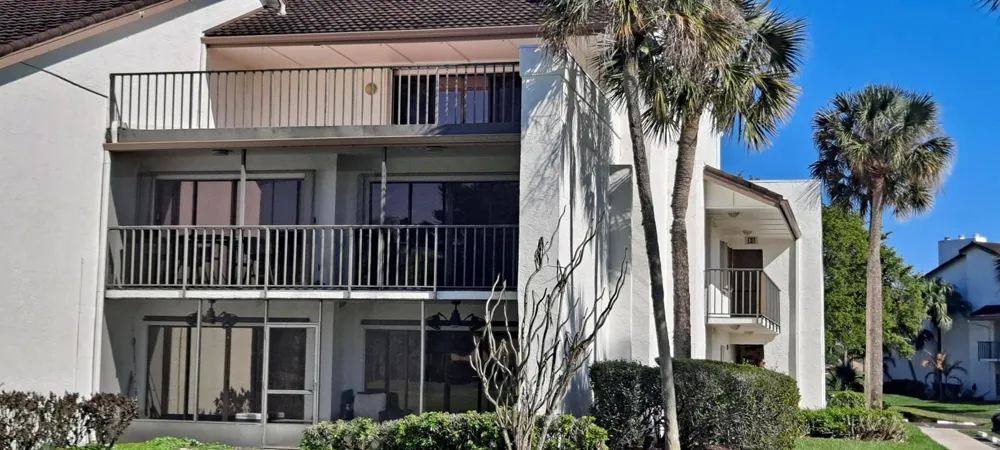 3500 Twin Lakes Terrace #206 Fort Pierce, FL 34951