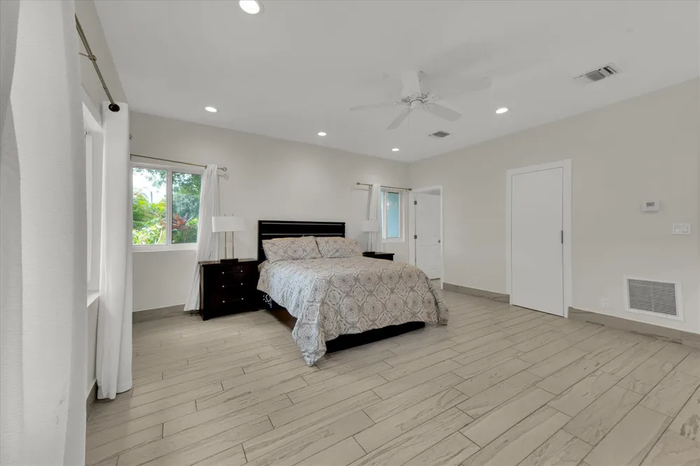 2633 NE 3rd Avenue Wilton Manors, FL 33334