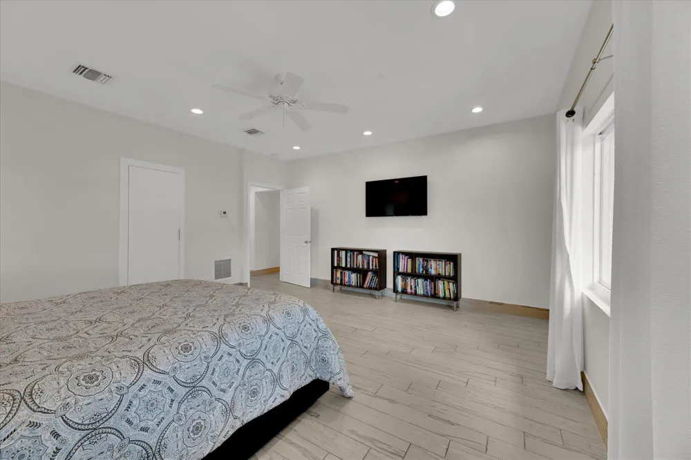 2633 NE 3rd Avenue Wilton Manors, FL 33334