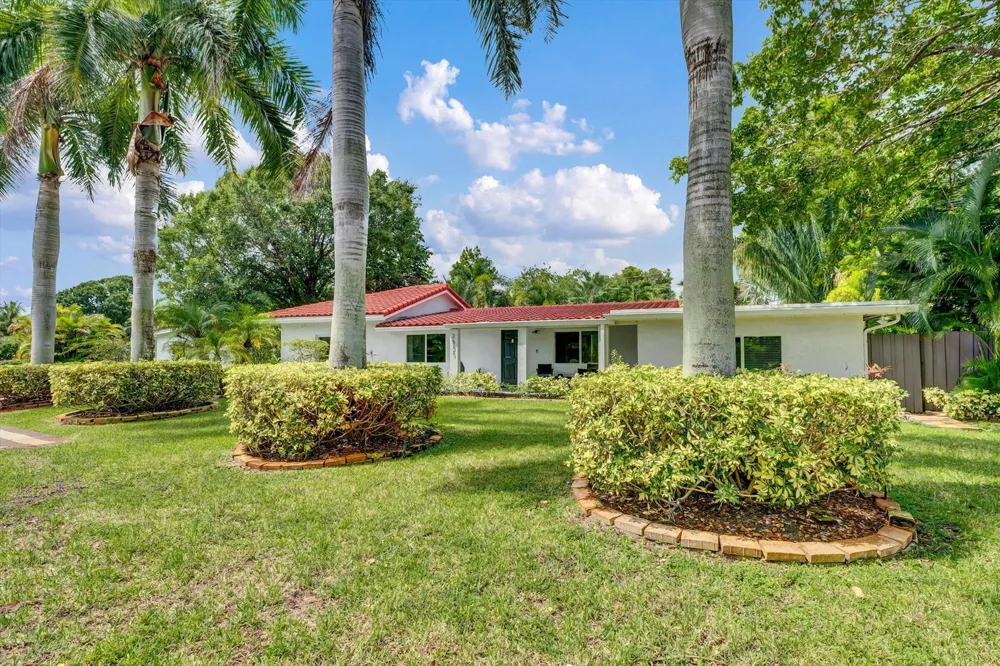 2633 NE 3rd Avenue Wilton Manors, FL 33334
