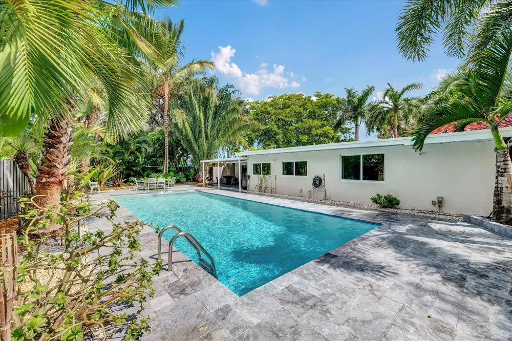 2633 NE 3rd Avenue Wilton Manors, FL 33334