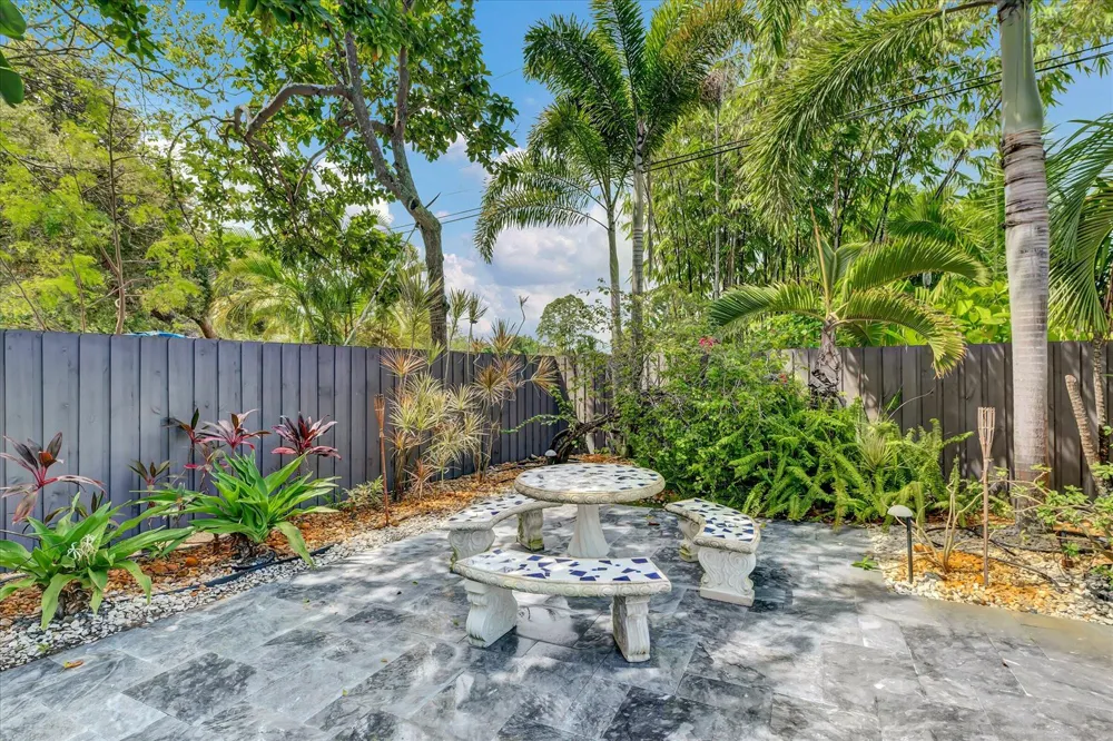 2633 NE 3rd Avenue Wilton Manors, FL 33334