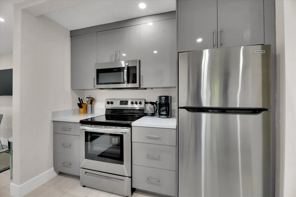 2633 NE 3rd Avenue Wilton Manors, FL 33334