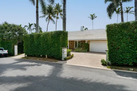 280 Tradewind Drive