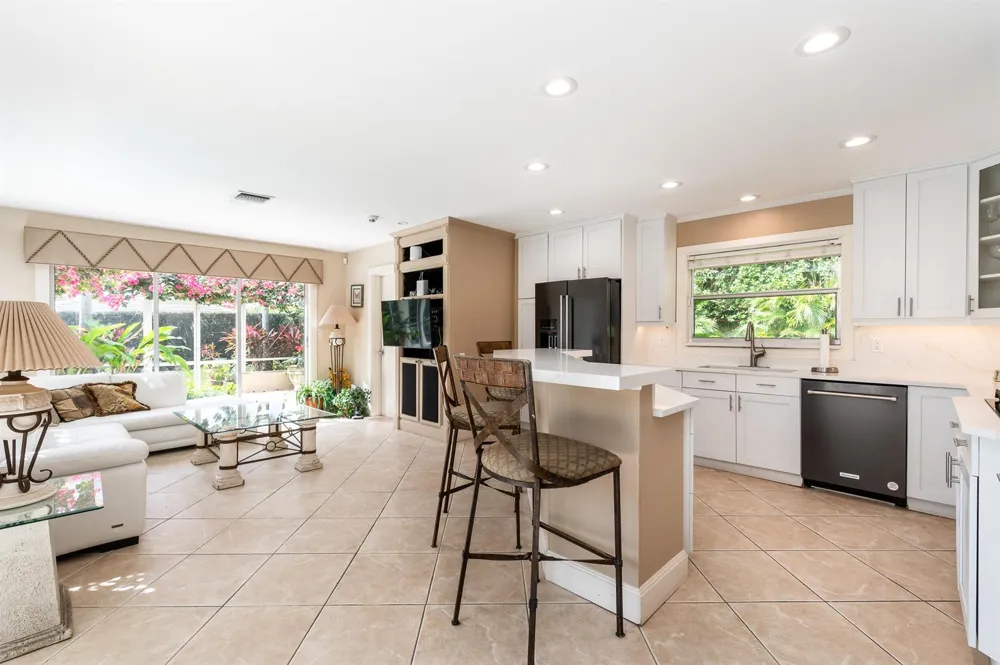 280 Tradewind Drive Palm Beach, FL 33480