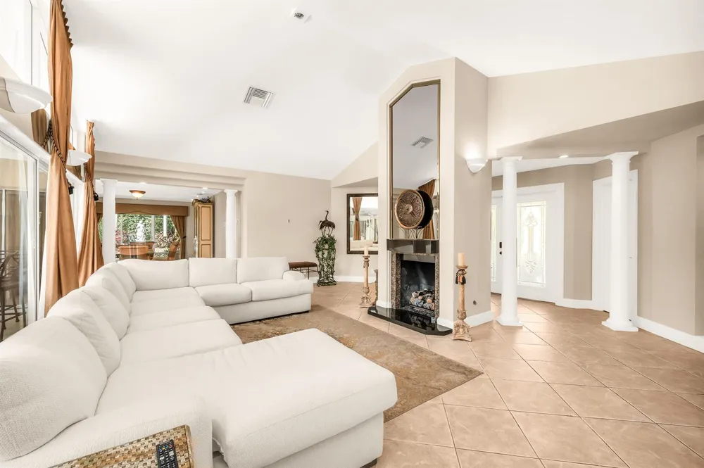 280 Tradewind Drive Palm Beach, FL 33480