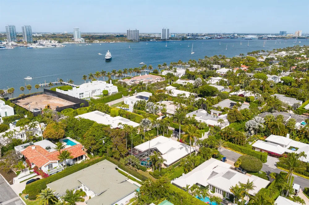 280 Tradewind Drive Palm Beach, FL 33480