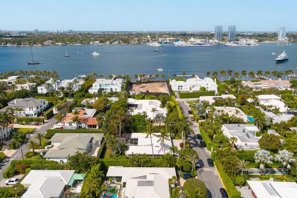 280 Tradewind Drive Palm Beach, FL 33480