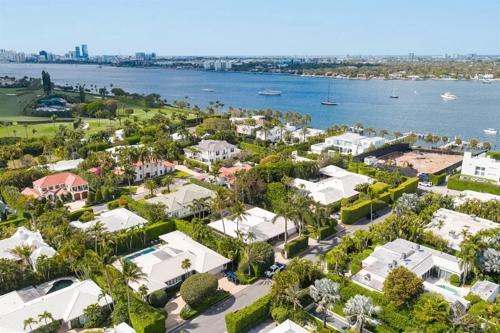 280 Tradewind Drive Palm Beach, FL 33480