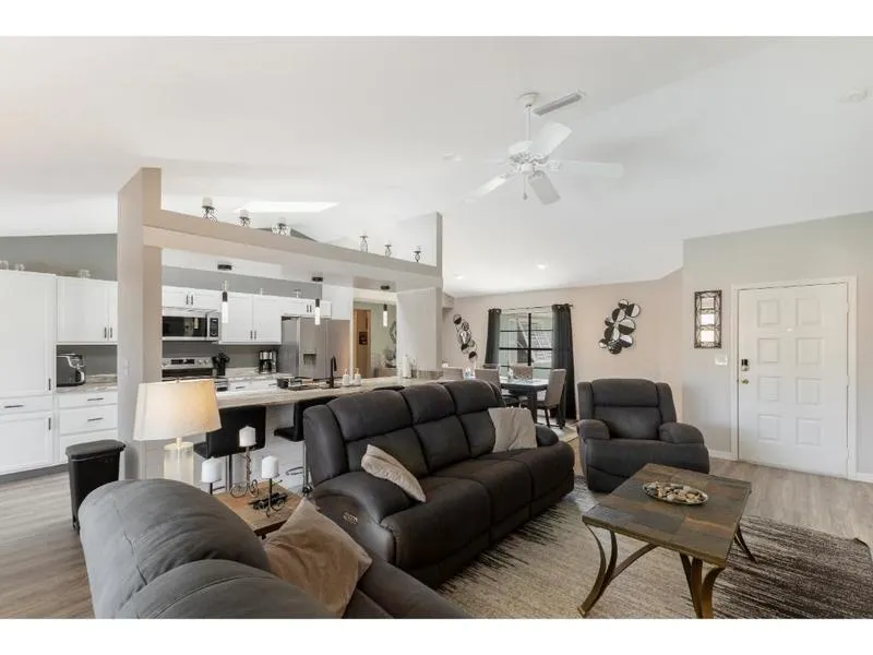 814 Floraland Avenue Sebastian, FL 32958