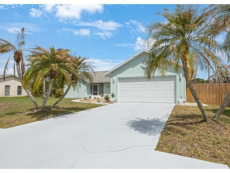 814 Floraland Avenue Sebastian, FL 32958