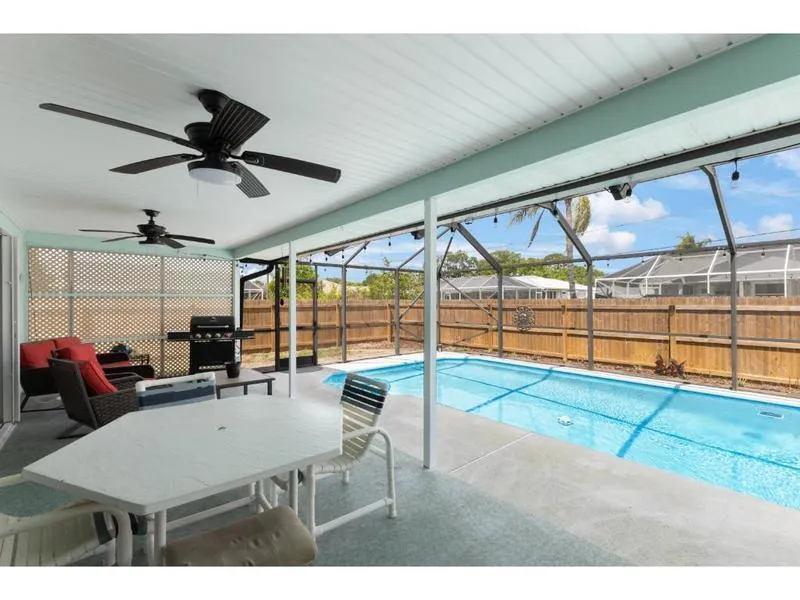 814 Floraland Avenue Sebastian, FL 32958