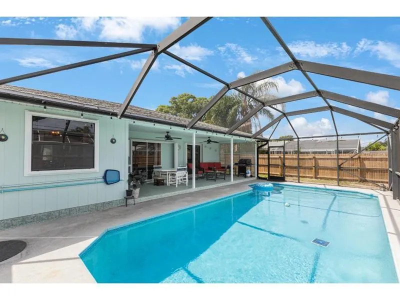 814 Floraland Avenue Sebastian, FL 32958