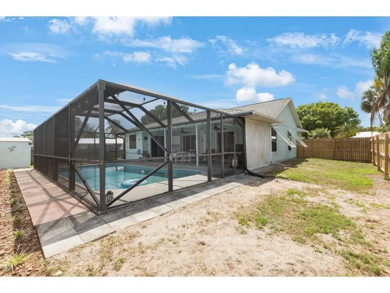 814 Floraland Avenue Sebastian, FL 32958
