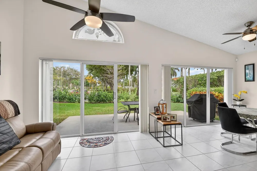 9718 Harbour Lake Circle Boynton Beach, FL 33437