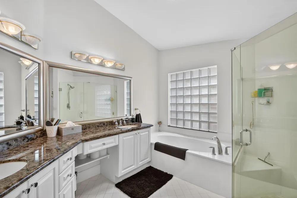 9718 Harbour Lake Circle Boynton Beach, FL 33437