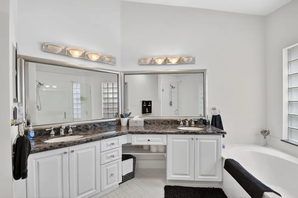 9718 Harbour Lake Circle Boynton Beach, FL 33437