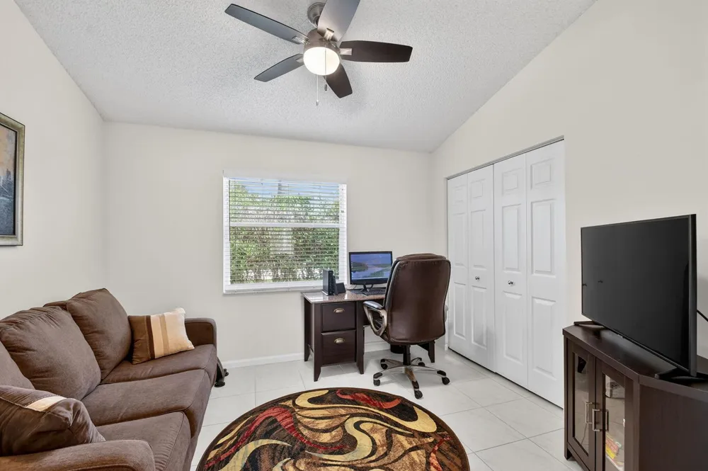 9718 Harbour Lake Circle Boynton Beach, FL 33437