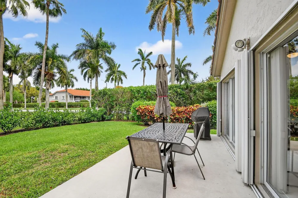 9718 Harbour Lake Circle Boynton Beach, FL 33437