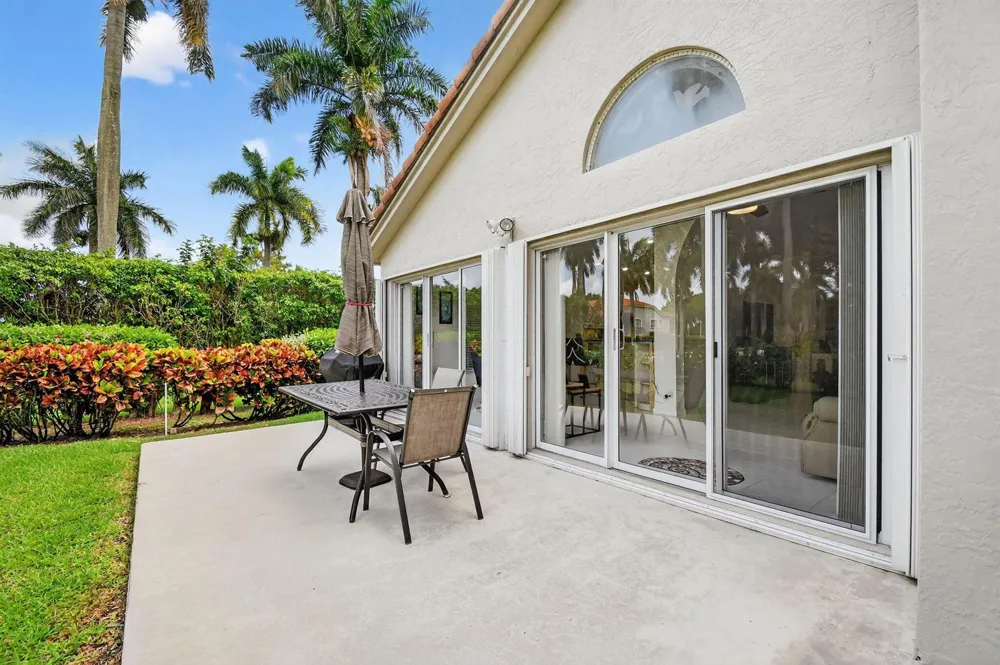 9718 Harbour Lake Circle Boynton Beach, FL 33437