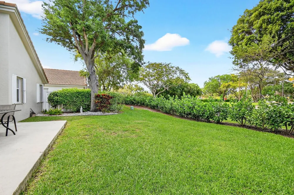 9718 Harbour Lake Circle Boynton Beach, FL 33437