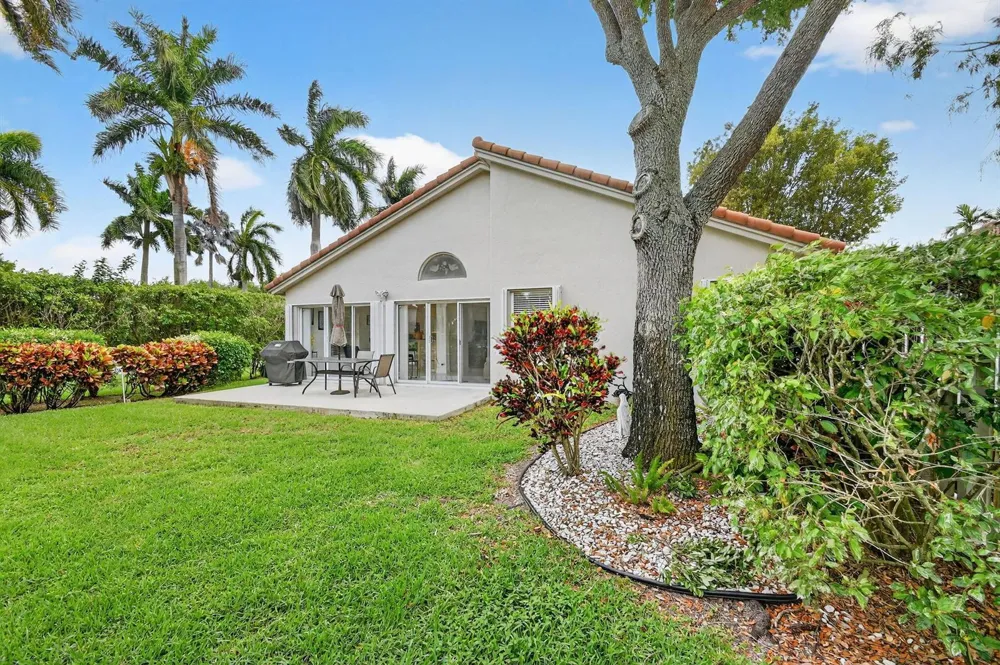 9718 Harbour Lake Circle Boynton Beach, FL 33437