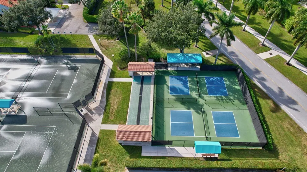 9718 Harbour Lake Circle Boynton Beach, FL 33437