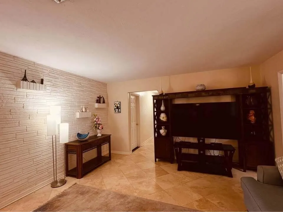 7834 Edgewater Drive Lake Clarke Shores, FL 33406