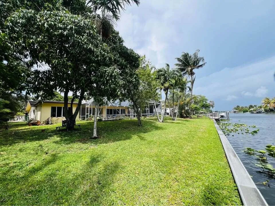 7834 Edgewater Drive Lake Clarke Shores, FL 33406