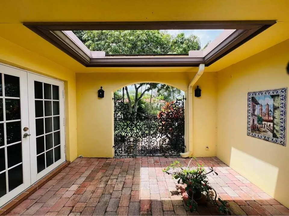 7834 Edgewater Drive Lake Clarke Shores, FL 33406