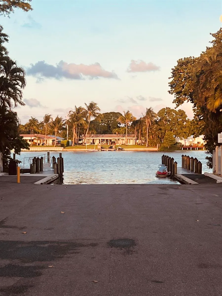 7834 Edgewater Drive Lake Clarke Shores, FL 33406