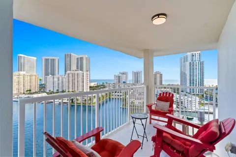 121 Golden Isles Drive #Ph1