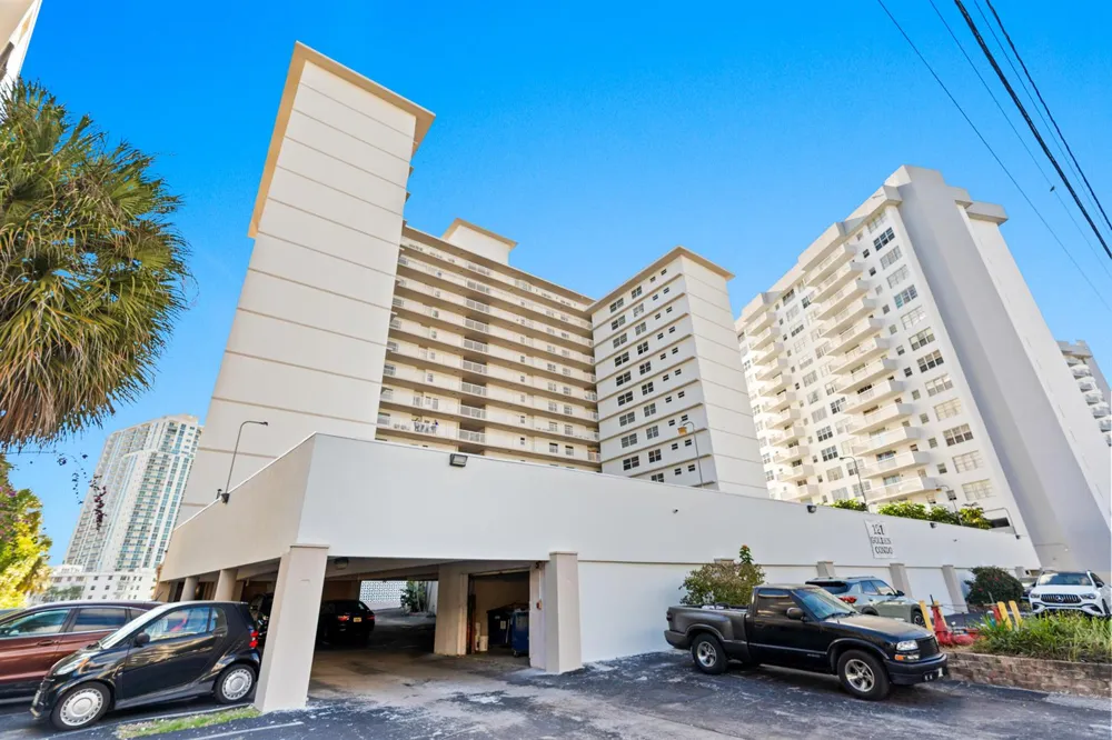 121 Golden Isles Drive #Ph1 Hallandale Beach, FL 33009